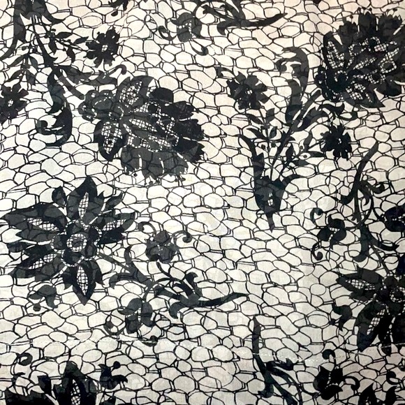 Ann Taylor Petite Floral 100% Silk Ruffle Gray Black Blouse SP - Picture 4 of 8